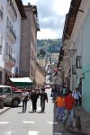 Узкие улочки колониального Кито
