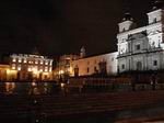 Площадь San Francisco. Ночной город, исторический центр. Quito. Ecuador.